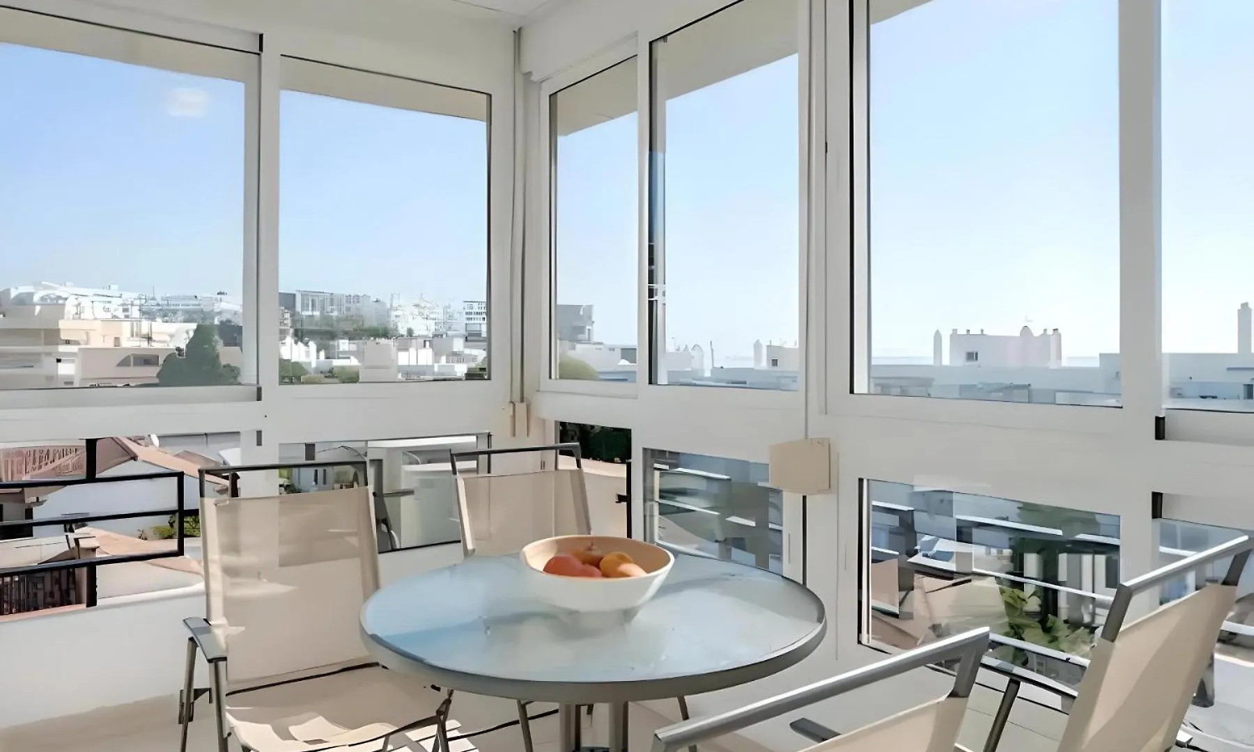 アパート トレモリノスPrecioso Apartamento Reformado Con Vistas Directas Al Marアパートメント スペイン